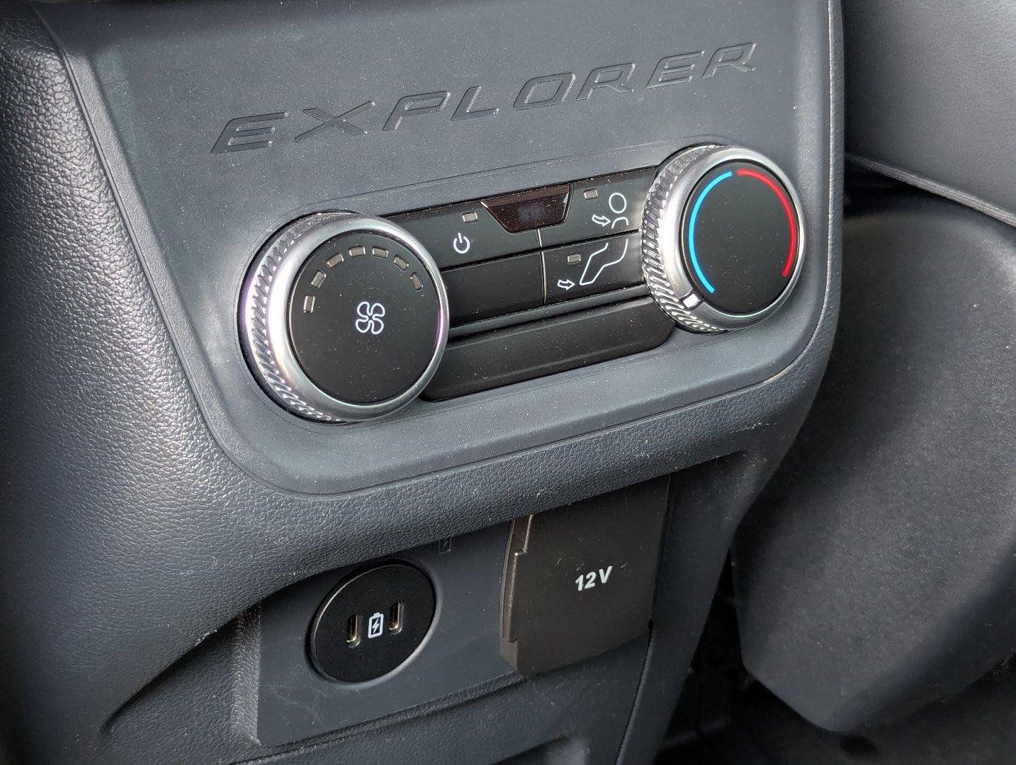 Used 2025 Ford Explorer ST-Line AWD/4WD image 26