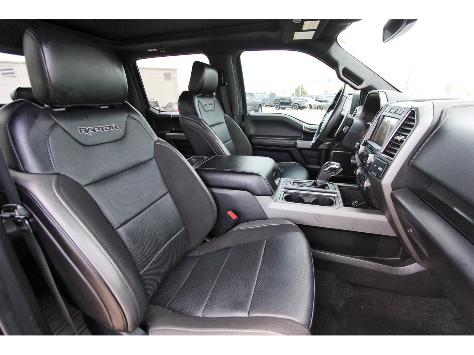 Used 2019 Ford F150 Raptor w/ Equipment Group 802A Luxury AWD/4WD image 37