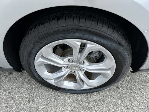 Used 2025 Honda Accord LX image 29