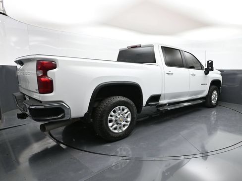 Used 2024 Chevrolet Silverado 2500 LT AWD/4WD image 23