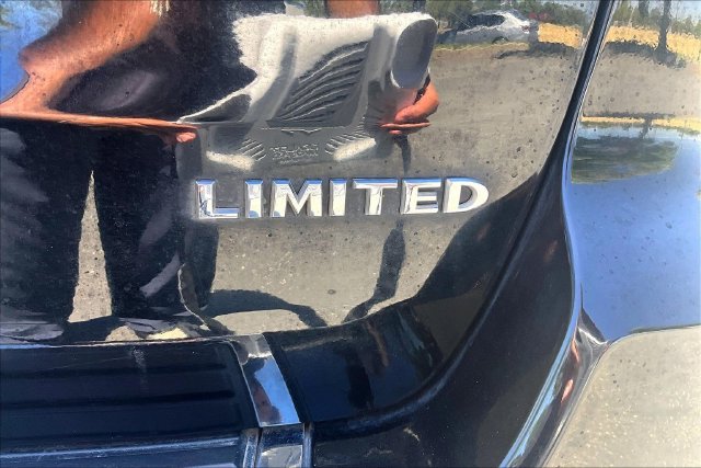 Used 2019 Jeep Grand Cherokee Limited w/ Luxury Group II RWD image 8