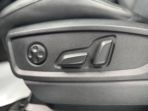 Used 2023 Audi SQ5 Premium Plus w/ Premium Plus Package image 15