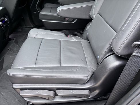 Certified 2024 Chevrolet Tahoe Z71 w/ Luxury Package image 17