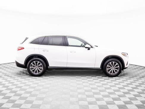 Certified 2025 Mercedes-Benz GLC 300 4MATIC image 7