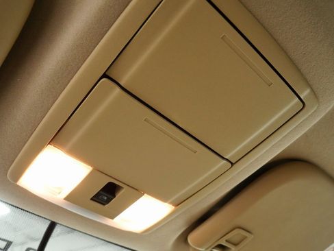 Used 2011 Ford F350 Lariat image 36