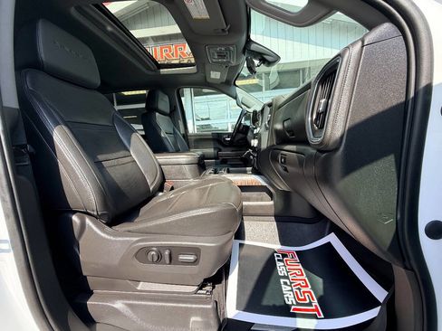 Used 2022 GMC Sierra 3500 Denali w/ Denali Ultimate Package image 46