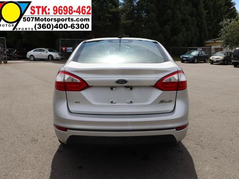 Used 2019 Ford Fiesta SE FWD image 6
