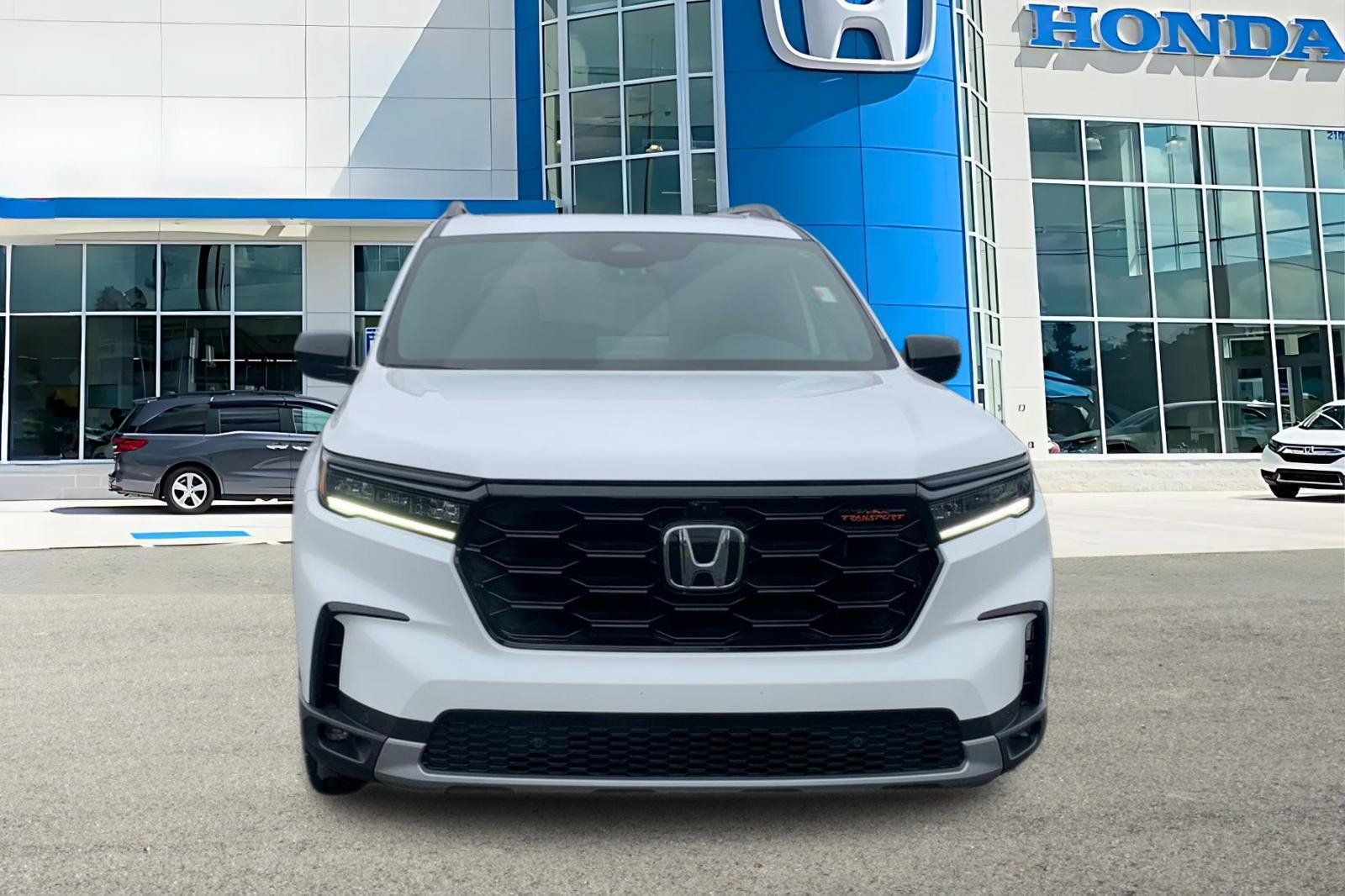 Used 2024 Honda Pilot TrailSport image 8