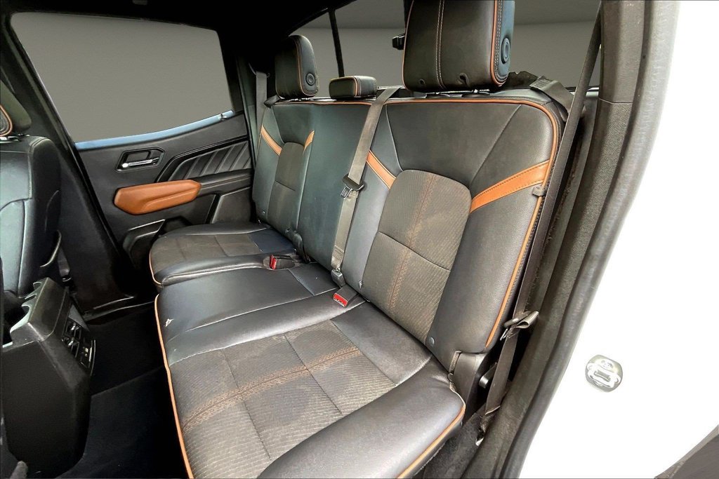 Used 2024 GMC Canyon AT4 w/ Technology Package AWD/4WD image 26