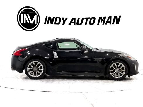 Used 2013 Nissan 370Z Touring image 3