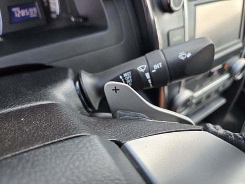 Used 2013 Toyota Camry SE FWD image 31