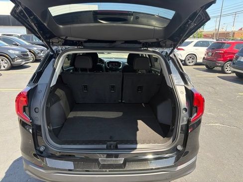 Certified 2023 GMC Terrain SLE w/ Driver Convenience Package FWD image 6