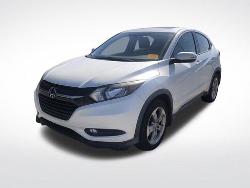 Used 2017 Honda HR-V EX image 2