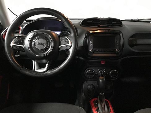 Used 2016 Jeep Renegade Trailhawk image 21