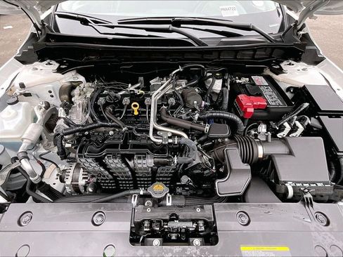 Used 2024 Nissan Altima 2.5 SR w/ SR Premium Package AWD/4WD image 30