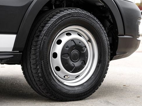 Used 2023 Ford Transit 250 Base image 49