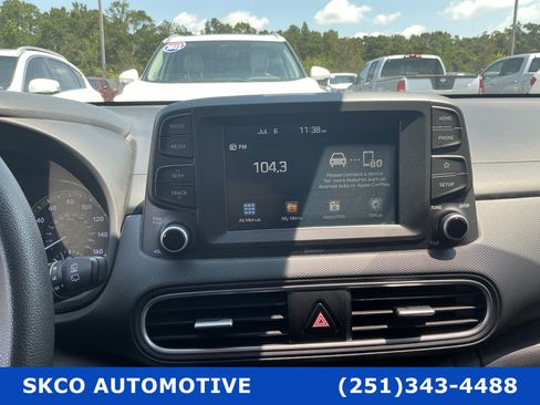 Used 2021 Hyundai Kona SE AWD/4WD image 16