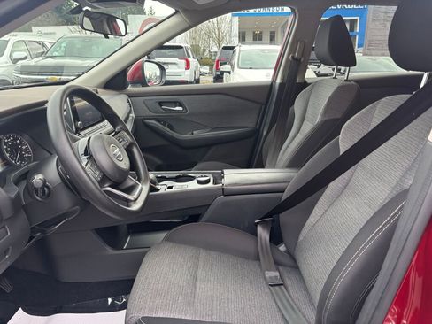 Used 2021 Nissan Rogue SV image 15