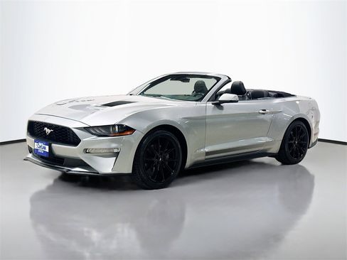 Used 2022 Ford Mustang Premium image 3