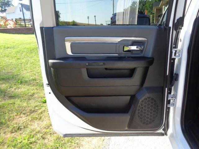 Used 2022 RAM 1500 Classic SLT w/ Electronics Group AWD/4WD image 20