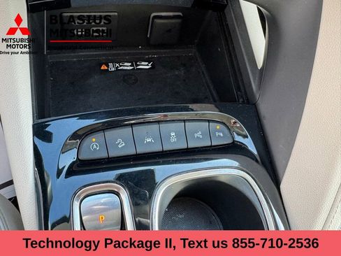 Used 2022 Buick Envision Avenir w/ Technology Package II image 28