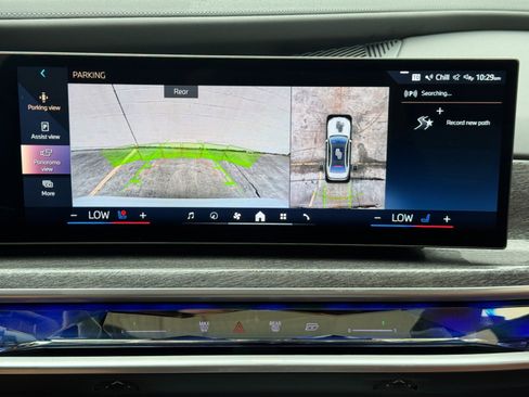 Used 2023 BMW 760i xDrive w/ Executive Package AWD/4WD image 32