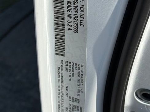 Used 2024 Jeep Wagoneer Series II w/ Flexible Seating Group image 33