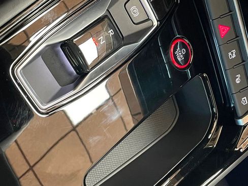 Used 2022 Audi e-tron GT Prestige w/ Prestige Package image 34