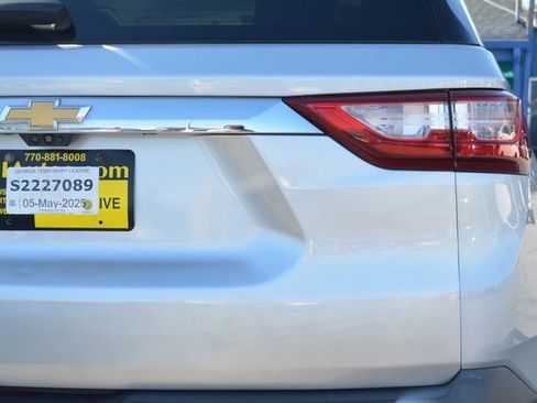 Used 2018 Chevrolet Traverse LT image 11