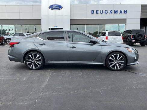 Used 2022 Nissan Altima 2.5 SR FWD image 7