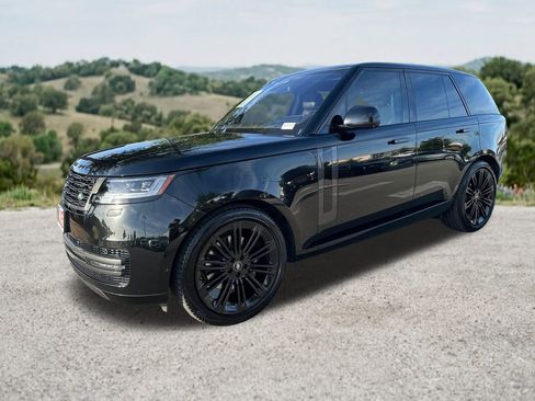 Used 2023 Land Rover Range Rover SE AWD/4WD image 3