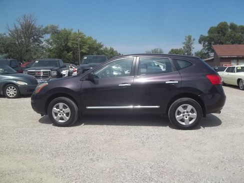 Used 2014 Nissan Rogue S image 1