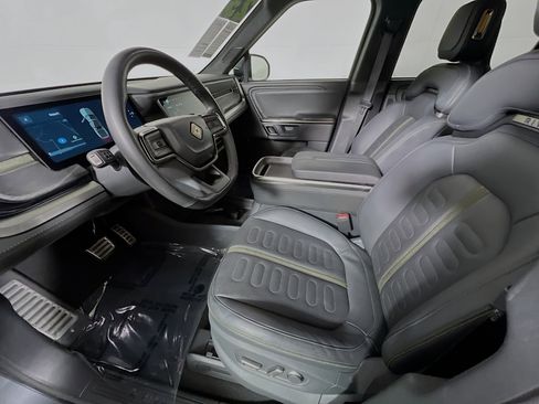 Used 2023 Rivian R1T Adventure image 14