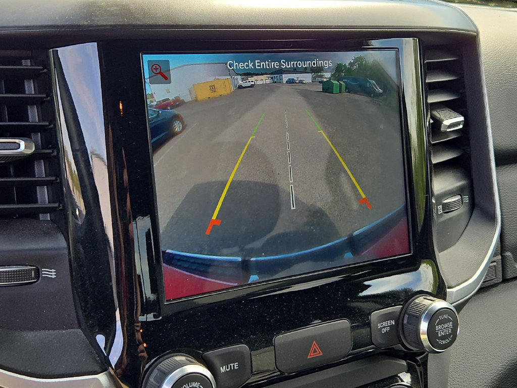 Used 2022 RAM 1500 Big Horn AWD/4WD image 18