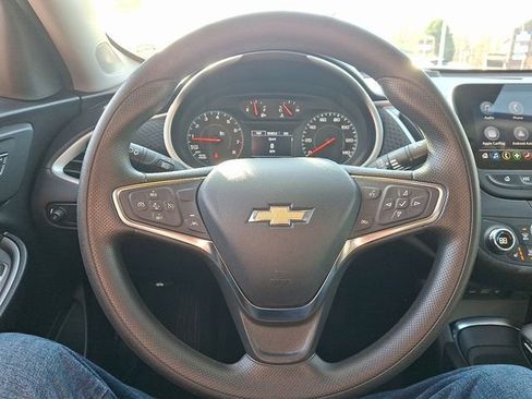 Used 2024 Chevrolet Malibu LT image 19