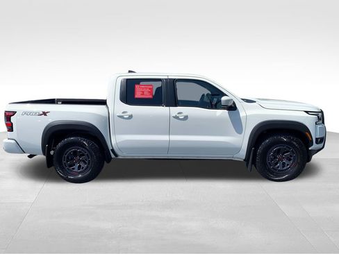Used 2025 Nissan Frontier Pro-X RWD image 7