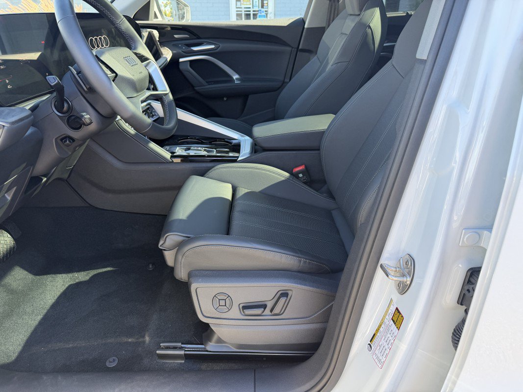 Used 2025 Audi Q5 Prestige AWD/4WD image 15