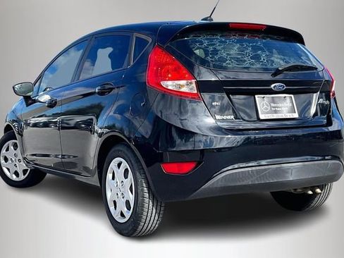 Used 2012 Ford Fiesta SE image 4