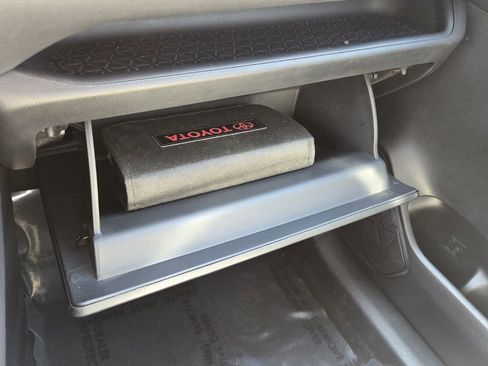 Used 2024 Toyota RAV4 LE image 22