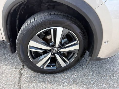 Used 2021 Nissan Rogue Platinum FWD image 46