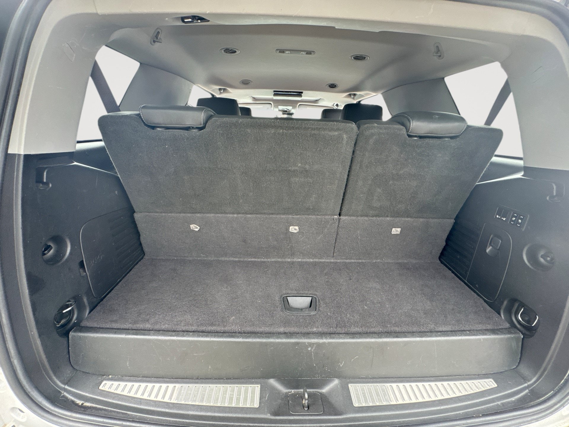 Used 2017 Chevrolet Tahoe Premier AWD/4WD image 22