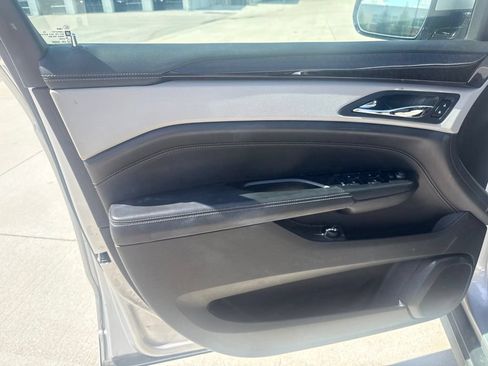 Used 2013 Cadillac SRX Luxury FWD image 9