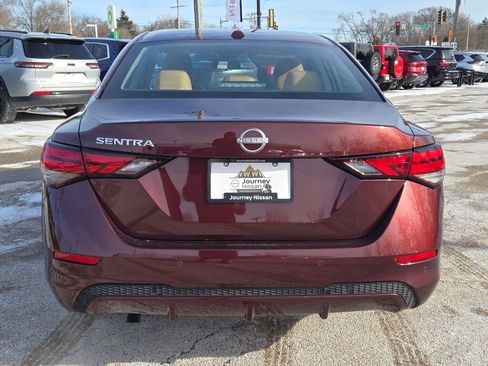 Used 2025 Nissan Sentra SV w/ SV Premium Package image 16