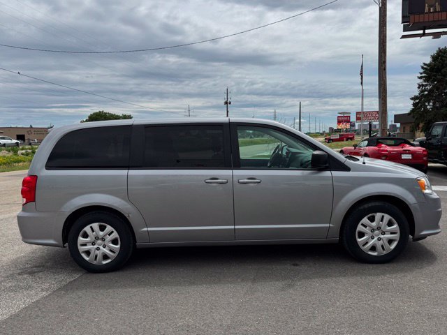 Used 2018 Dodge Grand Caravan SE FWD image 32