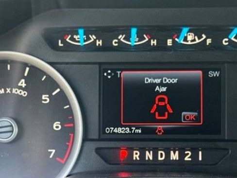 Used 2017 Ford F150 XLT w/ Equipment Group 301A Mid RWD image 2