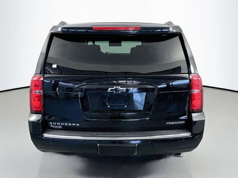 Used 2019 Chevrolet Suburban Premier w/ Premier Plus Edition AWD/4WD image 6