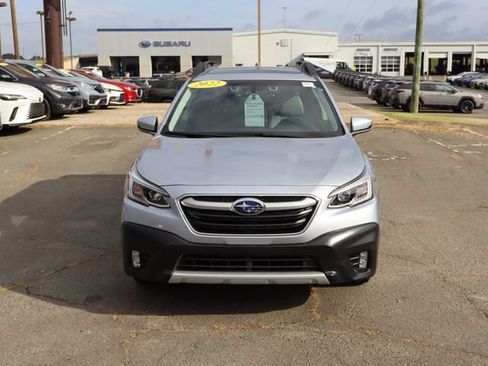 Certified 2022 Subaru Outback Limited AWD/4WD image 2