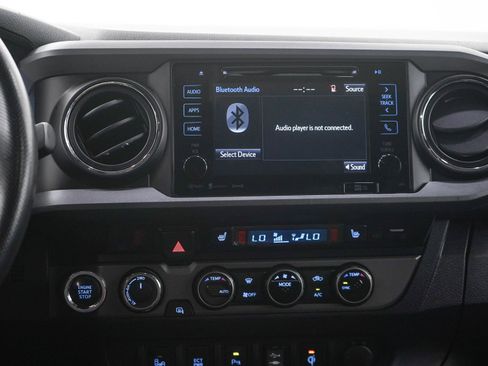 Used 2017 Toyota Tacoma TRD Sport w/ Premium & Technology Package AWD/4WD image 18