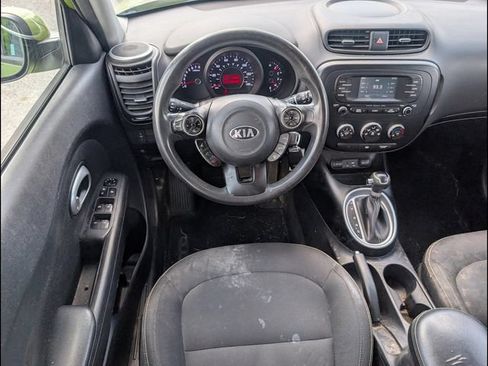 Used 2016 Kia Soul + FWD image 8