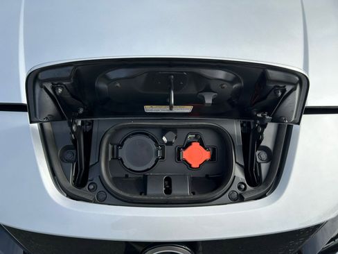 Used 2024 Nissan Leaf SV Plus image 64